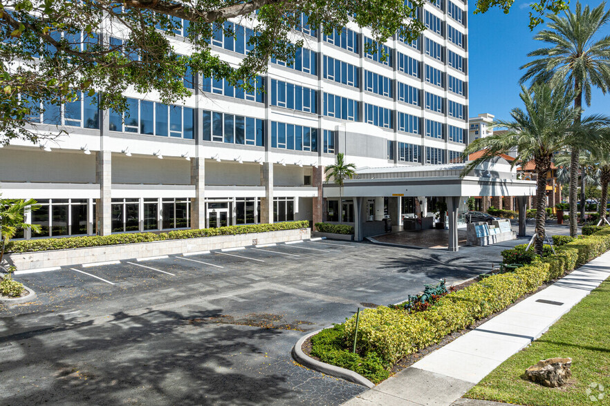 2455 E Sunrise Blvd, Fort Lauderdale, FL en venta - Foto del edificio - Imagen 2 de 47