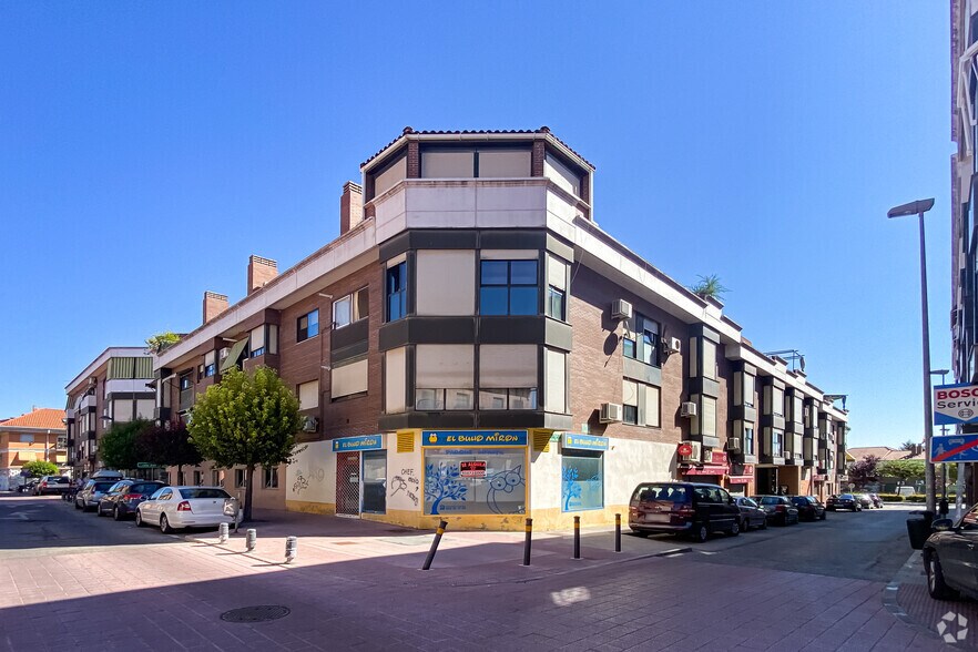 Calle Jardín, 28, San Fernando de Henares, Madrid en alquiler - Foto del edificio - Imagen 2 de 2