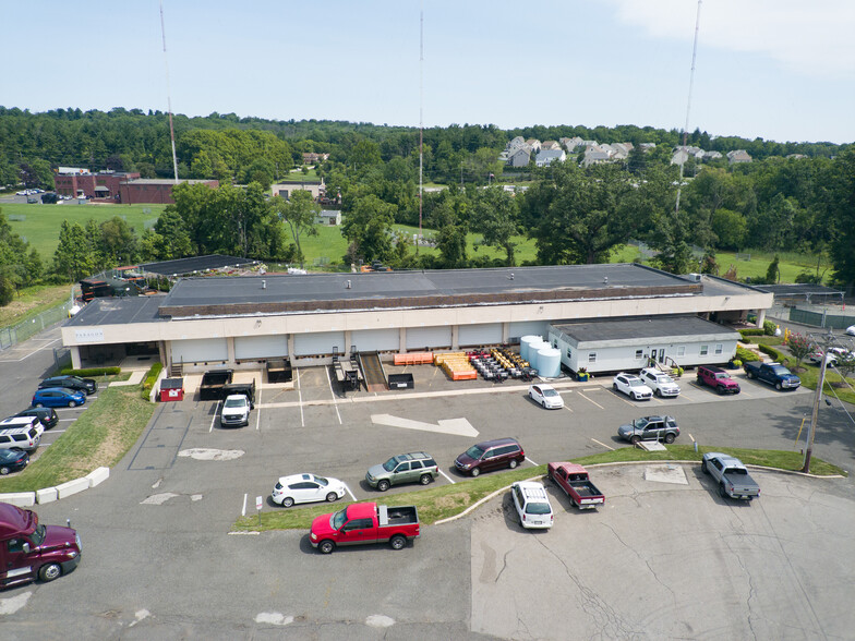 2549 Industry Ln, Norristown, PA en alquiler - Foto del edificio - Imagen 2 de 6