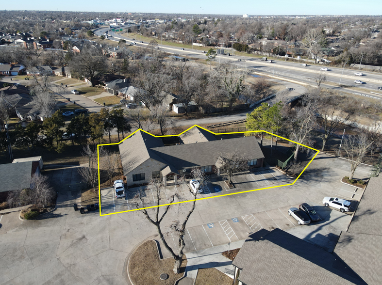 4832 Richmond Square Dr, Oklahoma City, OK en venta - Foto del edificio - Imagen 3 de 26