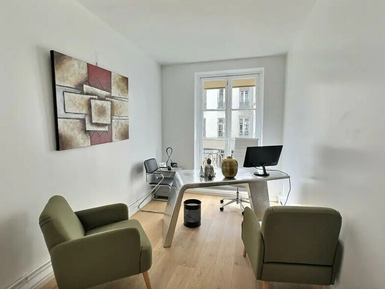 18 Rue De L'Arcade, Paris en alquiler - Foto del interior - Imagen 3 de 5