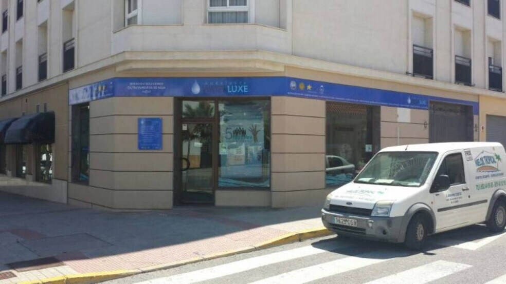 Local en El Ejido, Almería en venta - Foto del edificio - Imagen 1 de 8