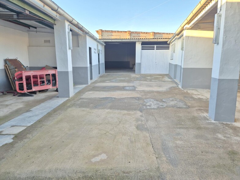Nave en Llíria, Valencia en venta - Foto principal - Imagen 2 de 18