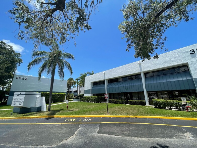 3385 Burns Rd, Palm Beach Gardens, FL en alquiler - Foto del edificio - Imagen 3 de 7