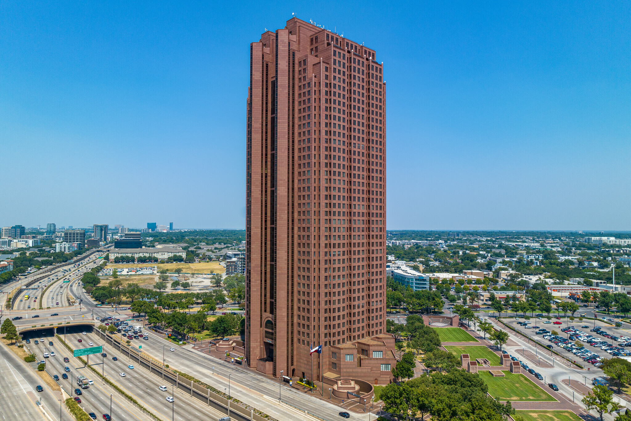 2711 N Haskell Ave, Dallas, TX en alquiler Foto del edificio- Imagen 1 de 26