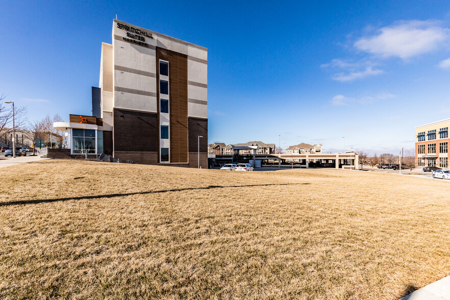 87th & Renner Blvd, Lenexa, KS en venta - Foto del edificio - Imagen 2 de 5