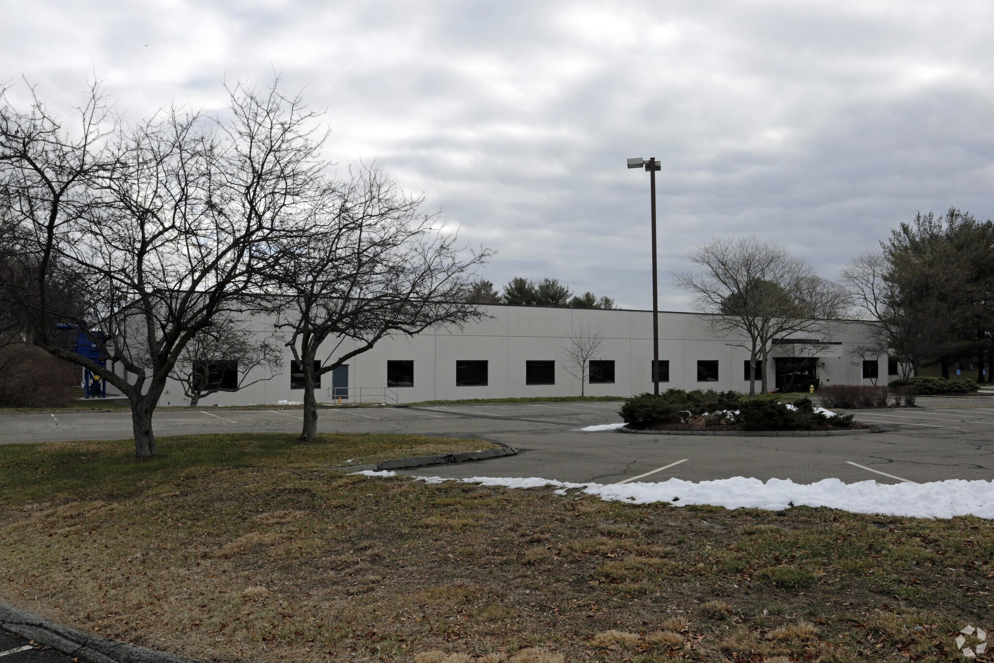 25-45 Commerce Drive cartera de 2 inmuebles en venta en LoopNet.es Foto principal- Imagen 1 de 2