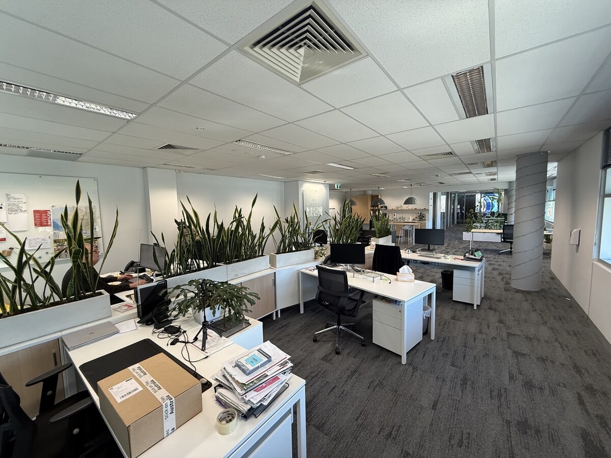 574 Plummer St, Port Melbourne, VIC 3207 - Unidad 57 & 62 -  - Foto del interior - Image 2 of 6