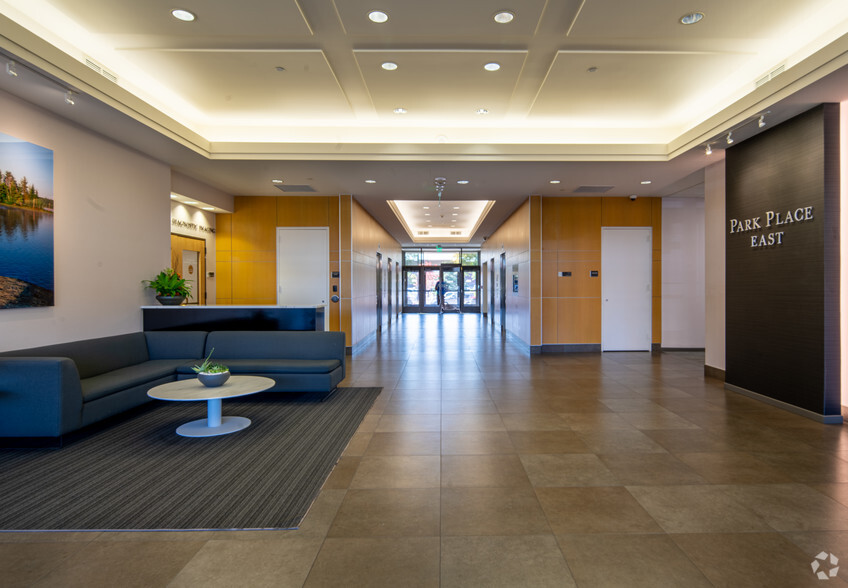 5775 Wayzata Blvd, Saint Louis Park, MN en alquiler - Lobby - Imagen 3 de 7