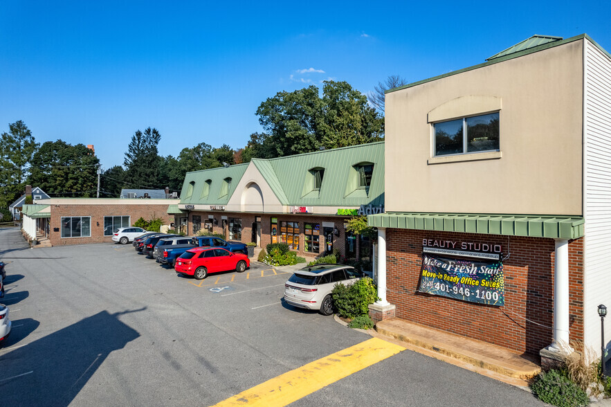 800 Oaklawn Ave, Cranston, RI en alquiler - Foto del edificio - Imagen 1 de 12