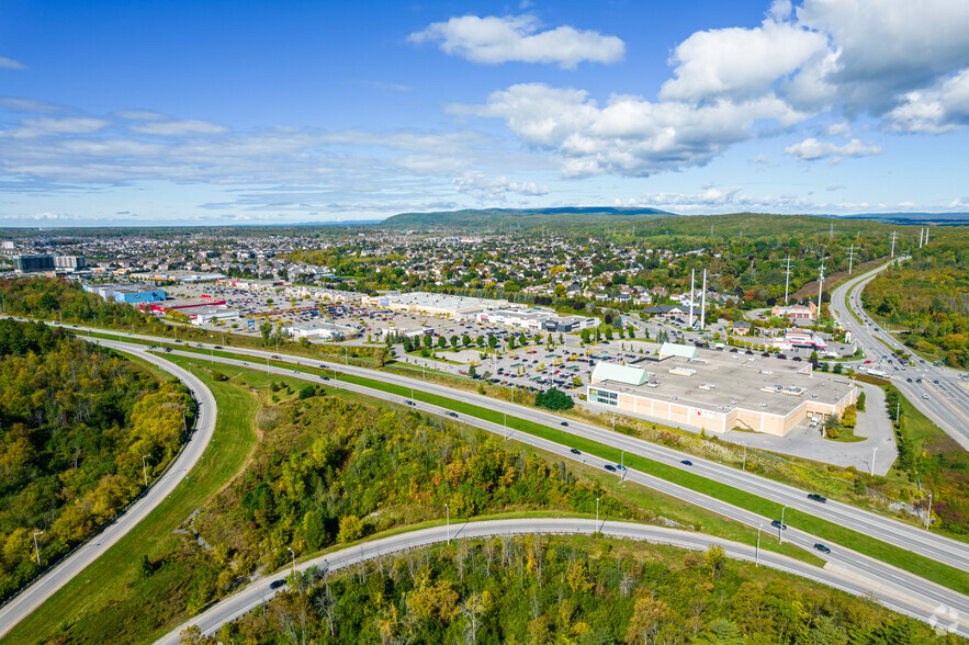 35 Boul du Plateau, Gatineau, QC en alquiler - Vista aérea - Imagen 2 de 5