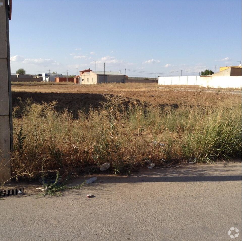 Terreno en Las Pedroñeras, Cuenca en venta Foto principal- Imagen 1 de 2