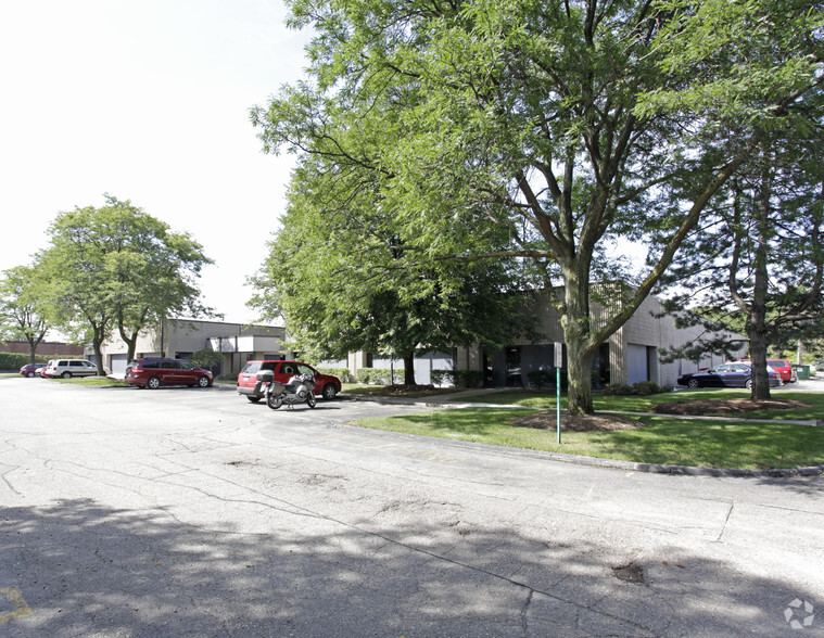 13955-13975 Farmington Rd, Livonia, MI en alquiler - Foto del edificio - Imagen 2 de 8