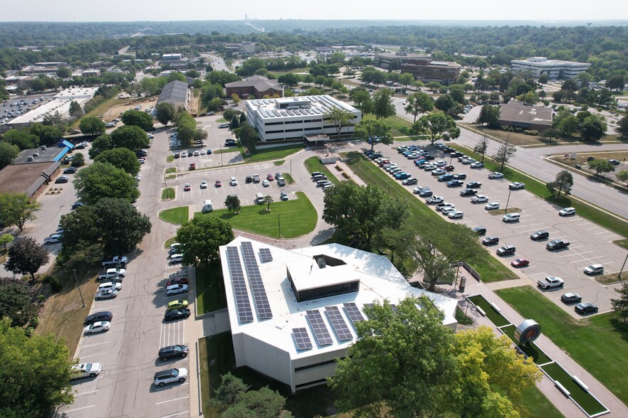 3001 Westown Pky, West Des Moines, IA en alquiler - Foto del edificio - Imagen 2 de 7