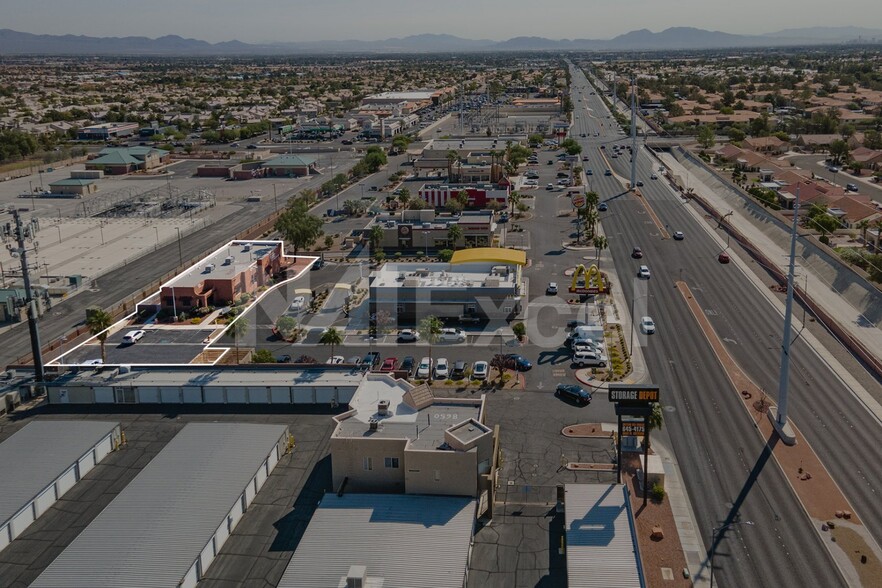 8630 W Cheyenne Ave, Las Vegas, NV en alquiler - Foto del edificio - Imagen 2 de 3