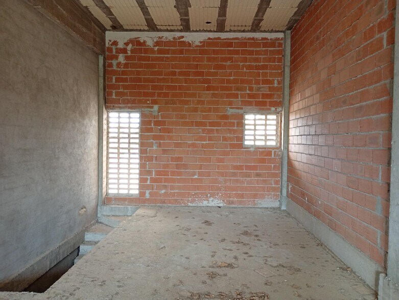 Local en La Nucia en venta - Foto del edificio - Imagen 3 de 9