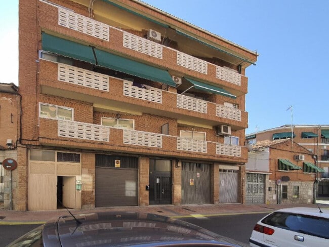 Más detalles de Calle de Matacán, 16, Colmenar Viejo - Edificio residencial​ en venta