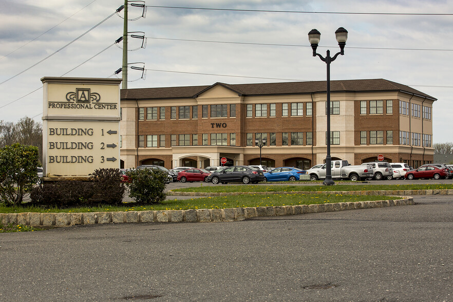 Cranbury Half Acre Rd, Jamesburg, NJ en alquiler - Foto del edificio - Imagen 1 de 4