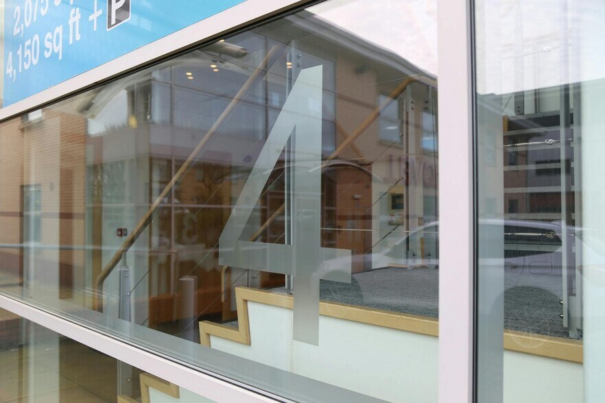 Turnberry Park Rd, Morley en alquiler - Foto del edificio - Imagen 3 de 3