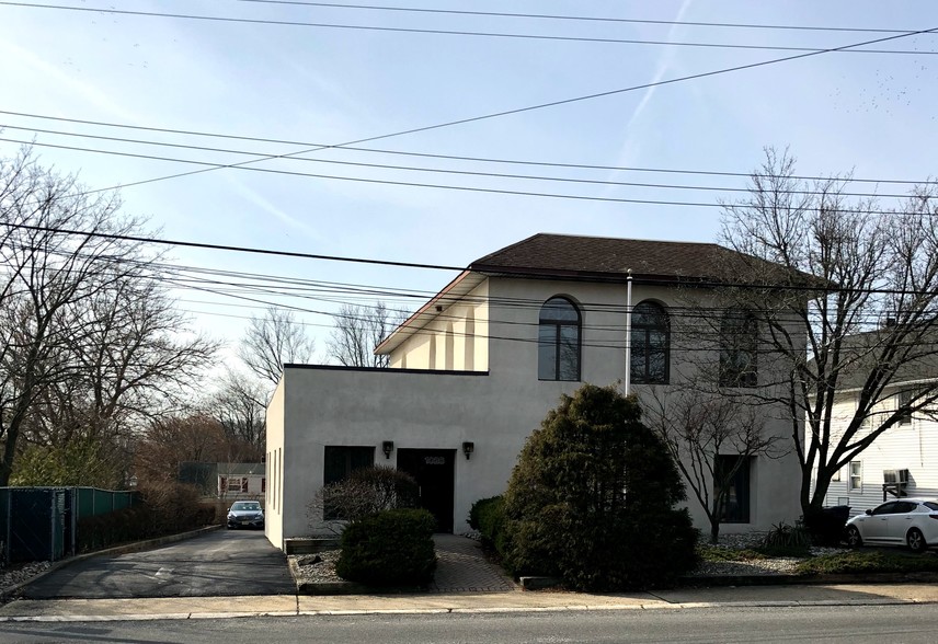 1026 Old Corlies Ave, Neptune, NJ en venta - Foto del edificio - Imagen 2 de 2