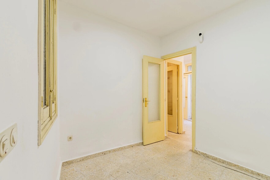 Edificio residencial en Madrid, Madrid en venta - Foto del edificio - Imagen 2 de 3
