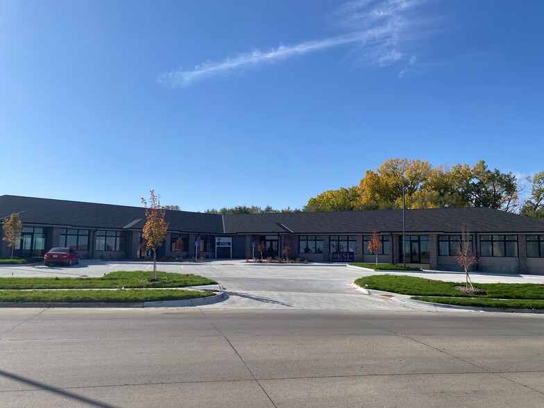 1630 N Main St, Elkhorn, NE en venta - Foto del edificio - Imagen 2 de 8