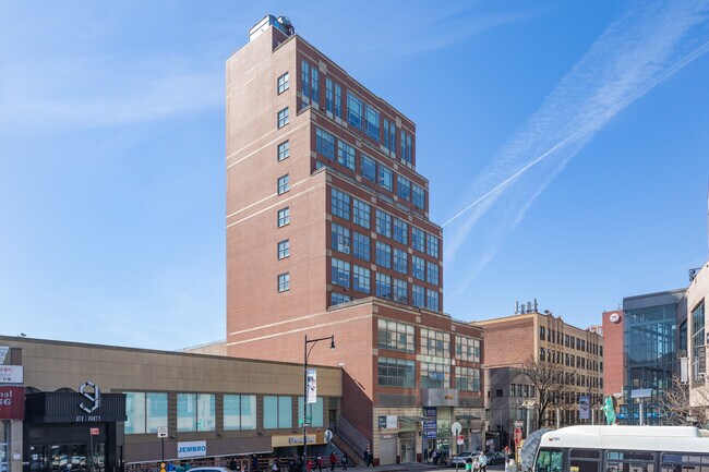 Más detalles de 136-18 39th Ave, Flushing, NY - Oficina en alquiler