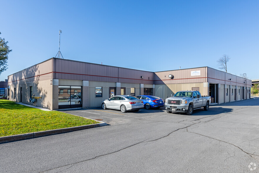 22 Gurdwara Rd, Ottawa, ON en alquiler - Foto del edificio - Imagen 3 de 3