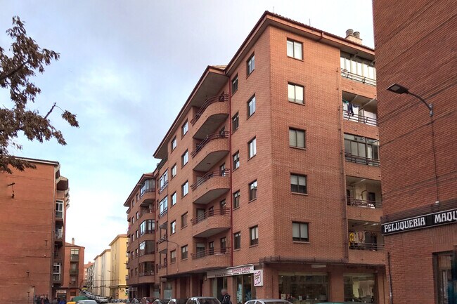 Más detalles de Calle Gredos, 10, Ávila - Edificio residencial​ en venta