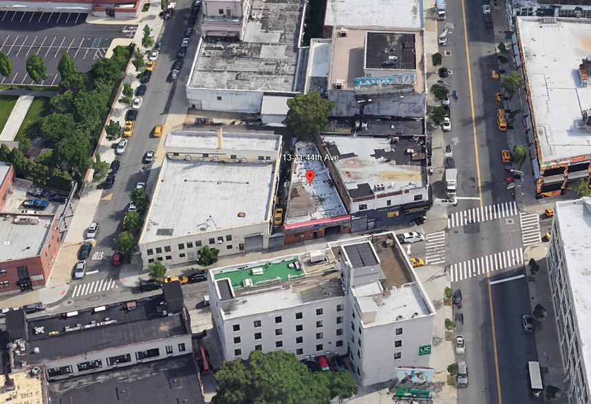 13-11 44th Ave, Long Island City, NY en alquiler - Foto del edificio - Imagen 1 de 6