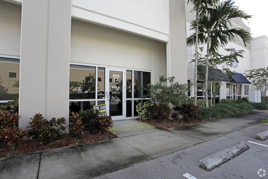 2450 W Sample Rd, Pompano Beach, FL en alquiler - Foto del edificio - Imagen 2 de 13