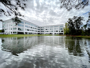 8770 New Trails Dr, The Woodlands, TX en alquiler Foto del edificio- Imagen 1 de 13