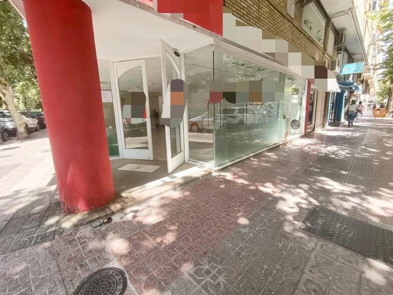 Local en Córdoba, Córdoba en alquiler - Foto del edificio - Imagen 2 de 16
