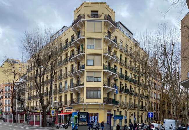 Más detalles de Paseo de las Acacias, 11, Madrid - Edificio residencial​ en venta
