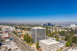 21031 Ventura Blvd, Woodland Hills, CA - VISTA AÉREA  vista de mapa