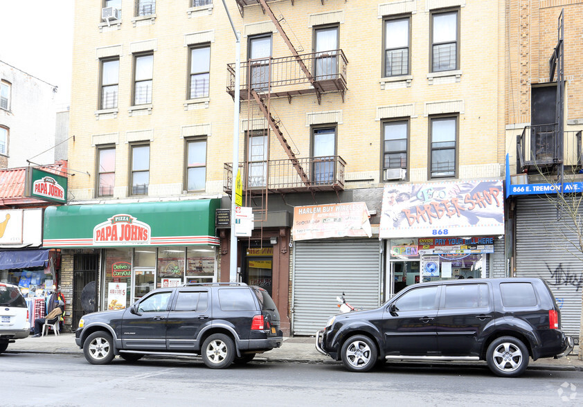 868 E Tremont Ave, Bronx, NY en alquiler - Foto del edificio - Imagen 3 de 3