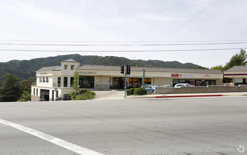 3800 Foothill Blvd, Glendale, CA en alquiler - Foto del edificio - Imagen 1 de 4