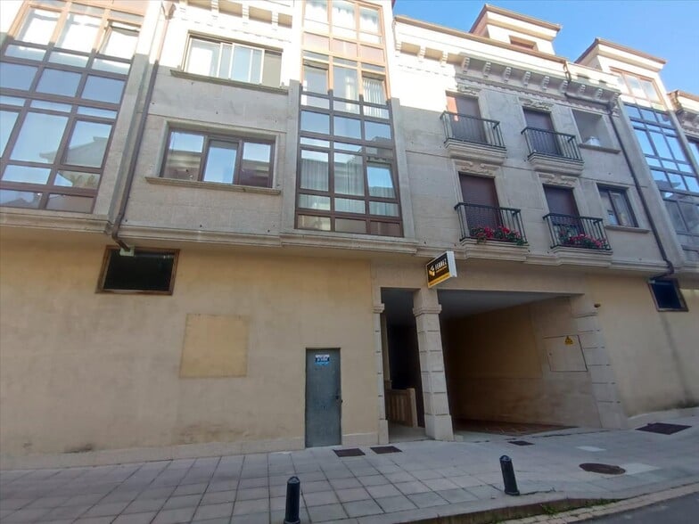 Local en Cambados en venta - Foto del edificio - Imagen 2 de 11