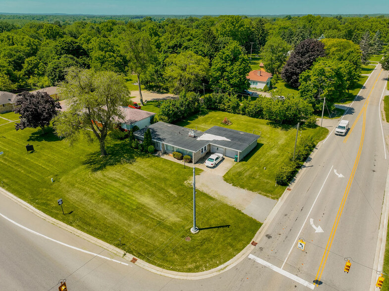 1208 S Lapeer Rd, Lapeer, MI en venta - Vista aérea - Imagen 3 de 10