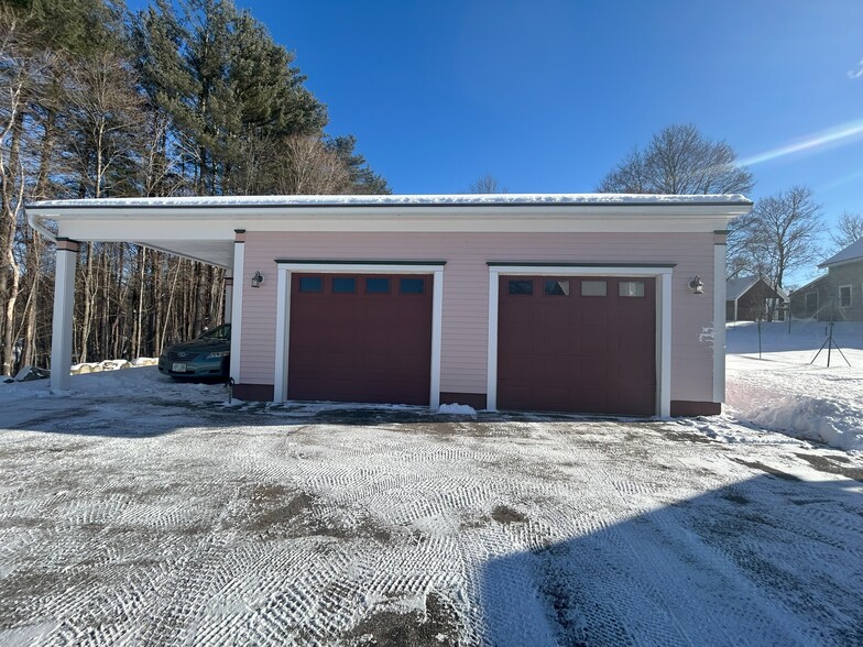 10 Berry Ave, Pittsfield, NH en venta - Foto del edificio - Imagen 2 de 10