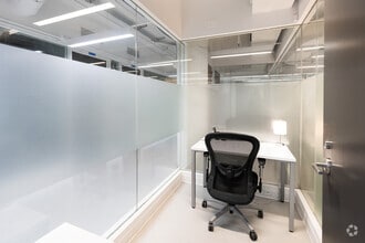 31-00 47th Ave, Long Island City, NY en alquiler Foto del interior- Imagen 1 de 1