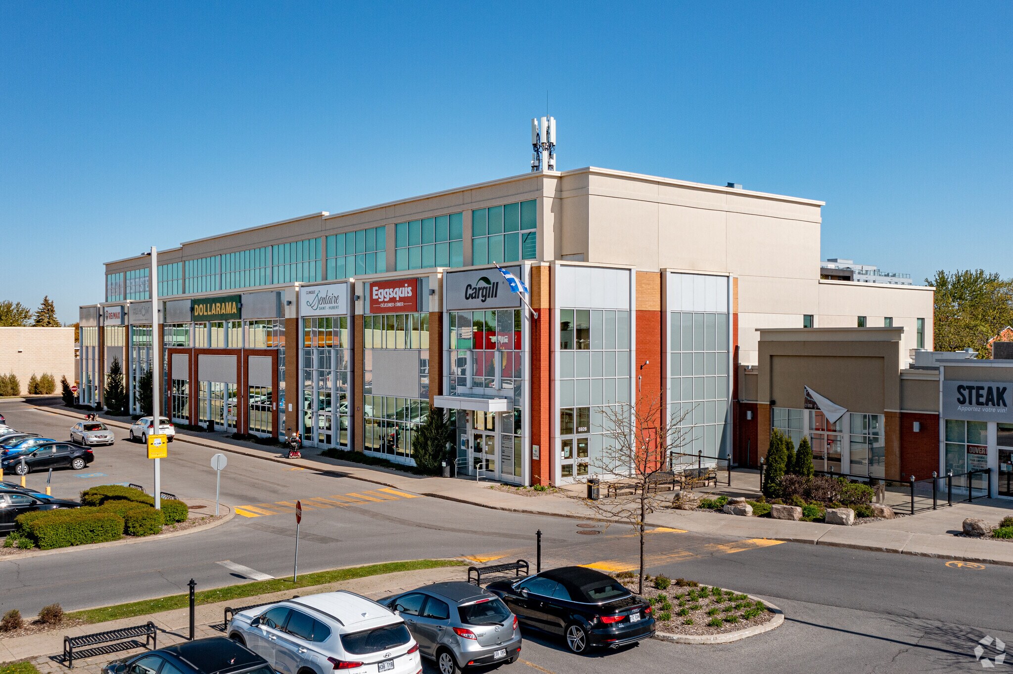 5950 Boul Cousineau, Longueuil, QC en alquiler Foto principal- Imagen 1 de 3