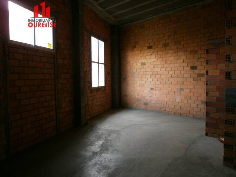 Local en Ourense, Orense en venta - Foto del edificio - Imagen 3 de 3