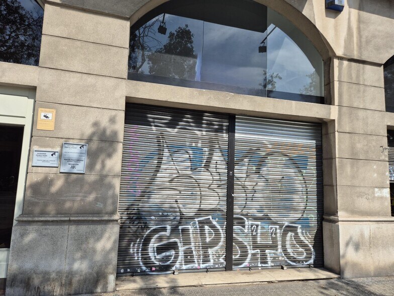 Local en Barcelona, Barcelona en alquiler - Foto del edificio - Imagen 1 de 10