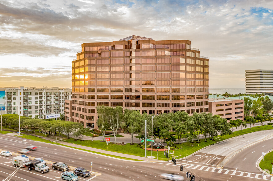 7650 W Courtney Campbell Cswy, Tampa, FL en alquiler - Foto del edificio - Imagen 3 de 5