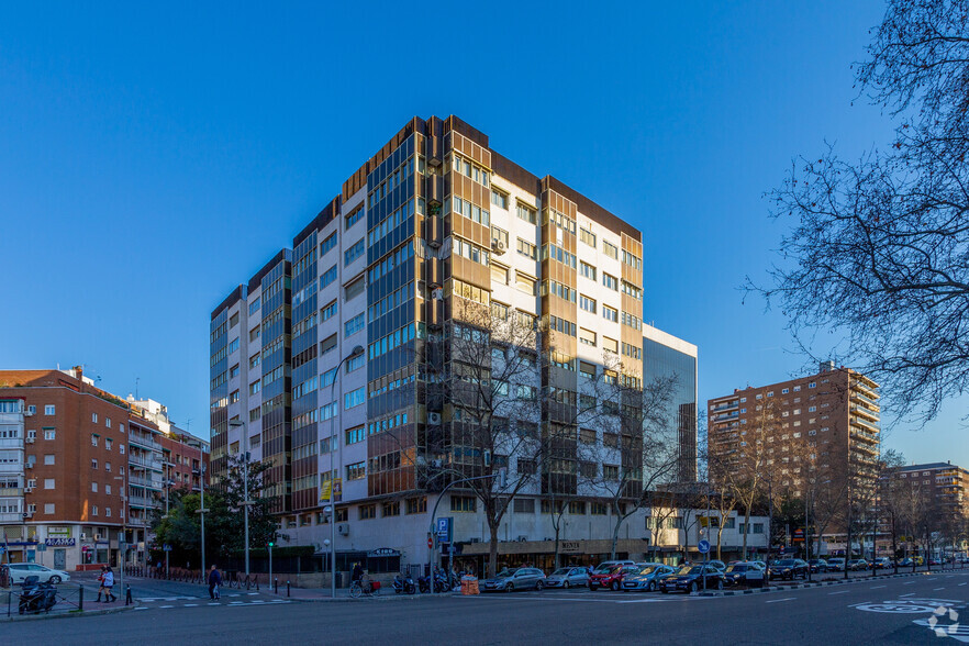 Edificios residenciales en Madrid, MAD en venta - Foto principal - Imagen 1 de 2