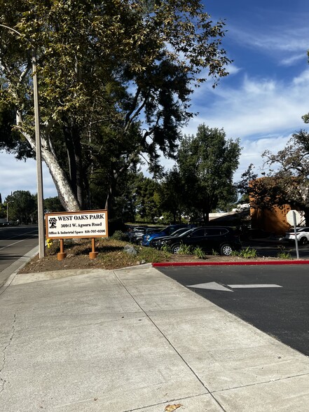 30941 Agoura Rd, Westlake Village, CA en alquiler - Foto del edificio - Imagen 3 de 43