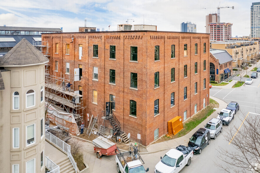 30 Powerhouse St, Toronto, ON en alquiler - Foto del edificio - Imagen 3 de 6