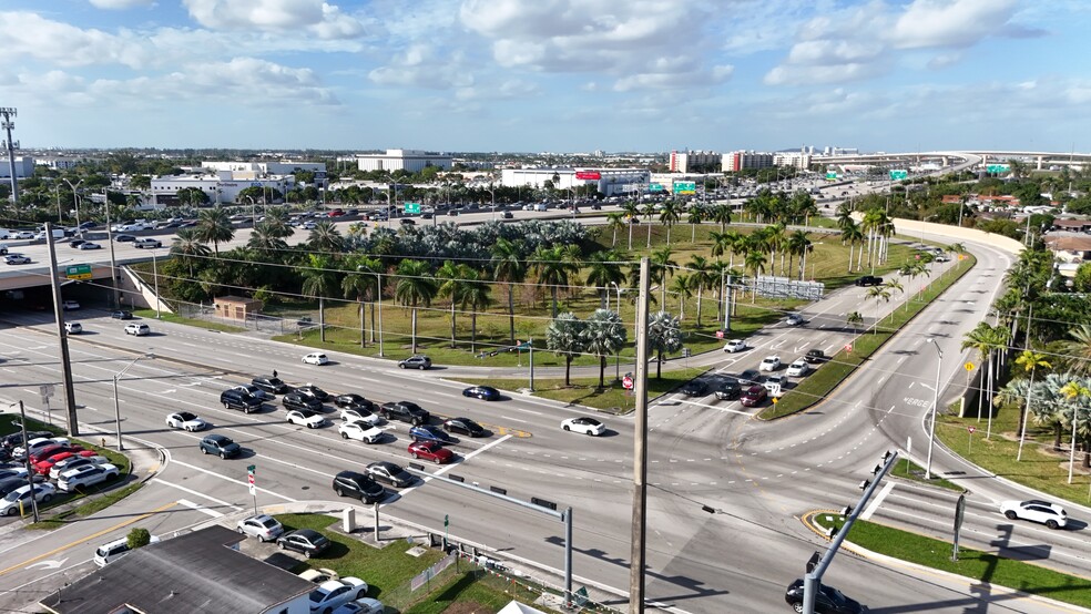 7610 W Flagler St, Miami, FL en alquiler - Foto del edificio - Imagen 3 de 16