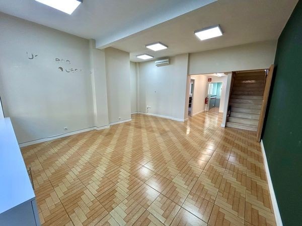 Más detalles de Calle Alfolí, 9, El Escorial - Local en alquiler